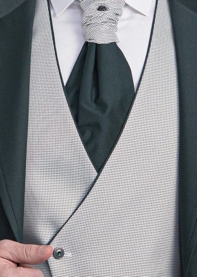 Alternative view of Chaleco verde Ref. Caiman