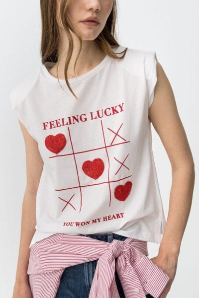 Camiseta blanca corazones San Valentín Ref. Lune