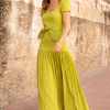 Vestido largo talle bajo con frunce verde lima Ref. 38073