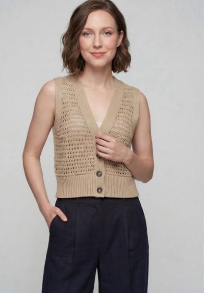 Chaleco camel calado Ref. 26310