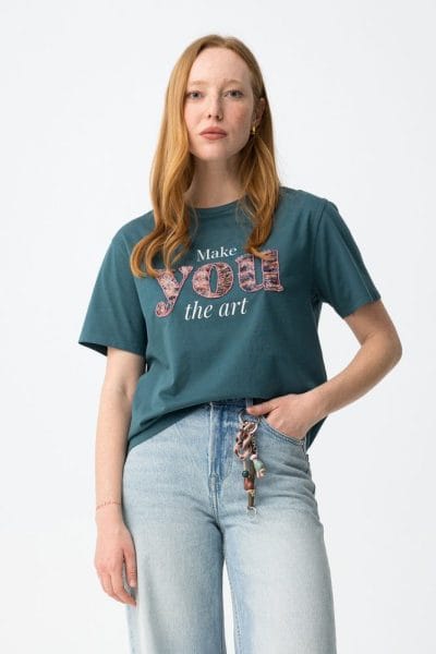 Camiseta verde lettering floral Ref. Skitty