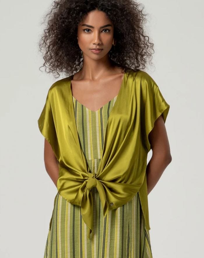 SURKANA Blusa fluida anudada verde Ref. Biso