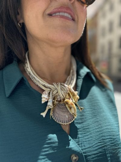 Alternative view of Collar cuerdas motivos marinos