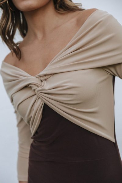 Alternative view of Vestido largo bicolor beige y marrón nudo Ref. 626-225